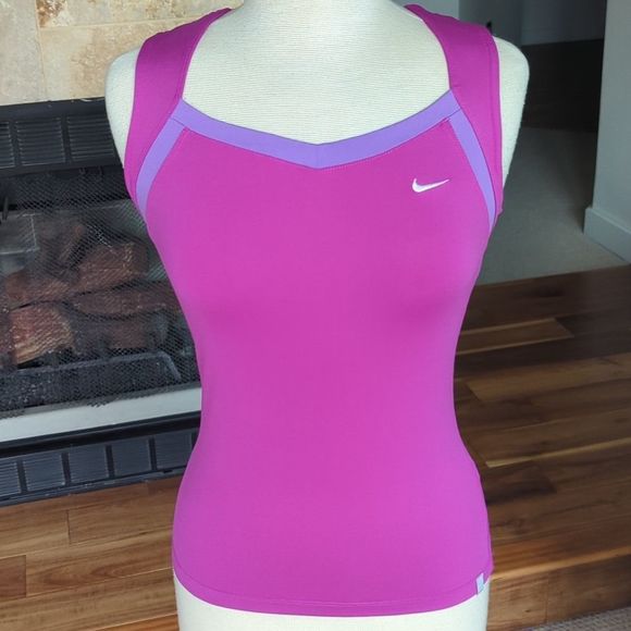 Small Nike Dri-Fit Small Top Activewear Athleisure Athletic Sport - Picture 1 of 6